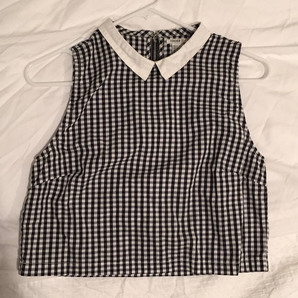 Forever 21 checkered crop top collar